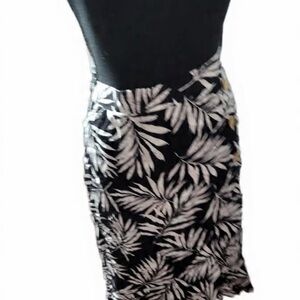 Black and White Leaf Print Skirt
